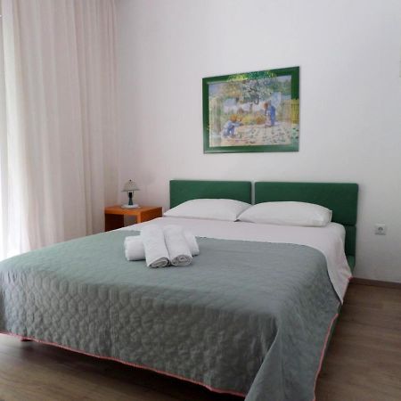 Anais Apartment Néa Péramos Exteriér fotografie