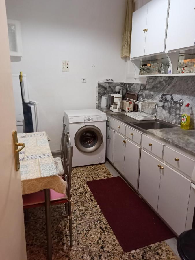 Anais Apartment Néa Péramos Exteriér fotografie