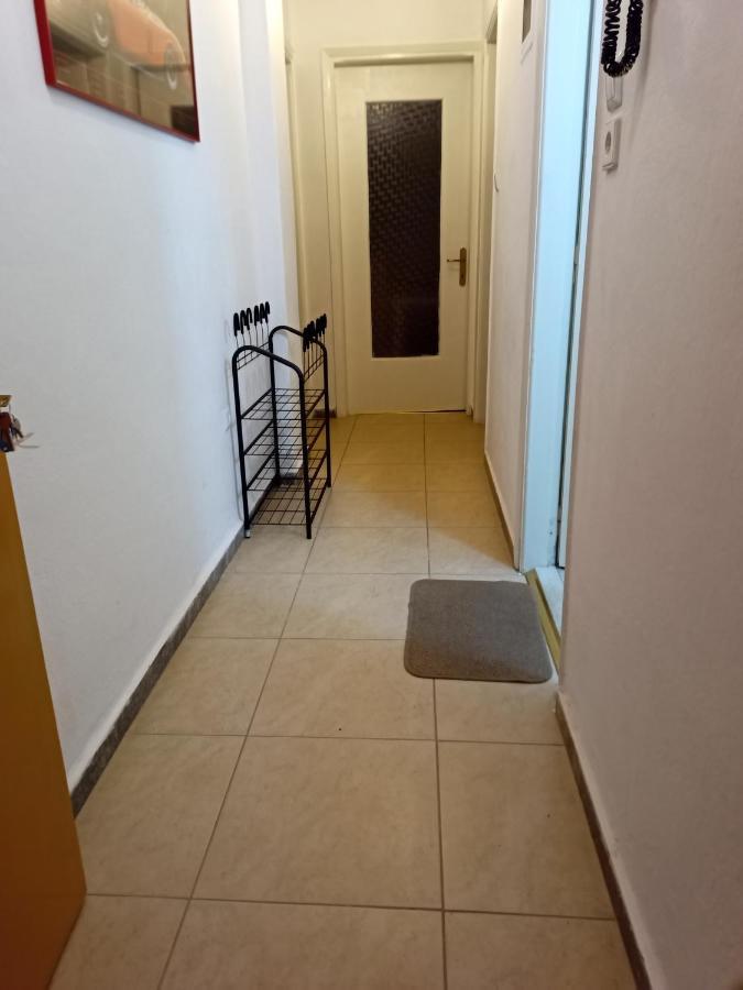 Anais Apartment Néa Péramos Exteriér fotografie
